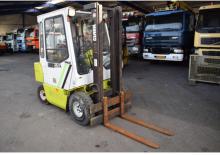 Carrelli elevatori frontali diesel Clark DPM 25 L