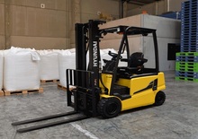 Carrelli elevatori frontali elettrici Hyundai 18B-9F
