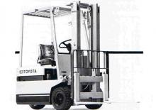 Carrelli elevatori frontali elettrici Toyota 2 FBE 18-48