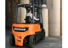 Carrelli elevatori frontali elettrici Doosan B45X-7