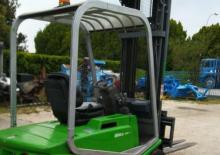 Carrelli elevatori frontali elettrici Cesab Blitz 320