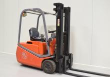 Carrelli elevatori frontali elettrici BT CBE 1.2 T