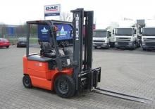 Carrelli elevatori frontali elettrici Heli CPD 25 B