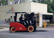 Carrelli elevatori frontali elettrici EP CPD45F8