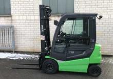 Carrelli elevatori frontali elettrici Cesab ECO/KD 210