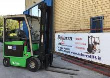 Carrelli elevatori frontali elettrici Cesab ECO/KL 250