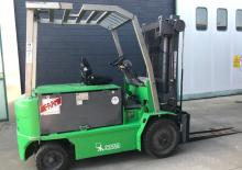 Carrelli elevatori frontali elettrici Cesab ECO/M 400
