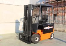 Carrelli elevatori frontali elettrici Lugli ELX 25