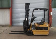 Carrelli elevatori frontali elettrici Caterpillar EP 18 T