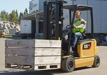 Carrelli elevatori frontali elettrici Caterpillar EP18ACN