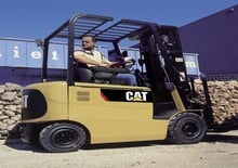 Carrelli elevatori frontali elettrici Caterpillar EP30K PAC