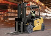 Carrelli elevatori frontali elettrici Caterpillar EP50CN