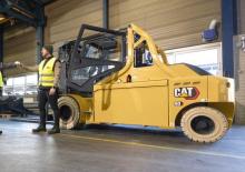 Carrelli elevatori frontali elettrici Caterpillar EP90NH