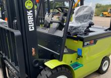 Carrelli elevatori frontali elettrici Clark EPX 30 ac