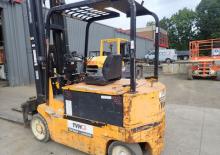 Carrelli elevatori frontali elettrici Yale ERC 35 AKE