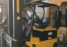 Carrelli elevatori frontali elettrici Yale ERP 50 AKE