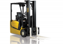 Carrelli elevatori frontali elettrici Yale ERP13VC
