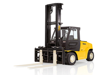 Carrelli elevatori frontali elettrici Yale ERP70SVNL