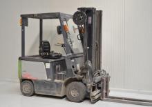 Carrelli elevatori frontali elettrici TCM FB 25-7
