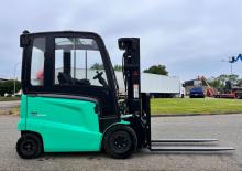Carrelli elevatori frontali elettrici Yang FB 25
