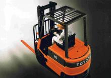 Carrelli elevatori frontali elettrici Toyota FBM 16
