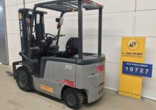 Carrelli elevatori frontali elettrici TCM FR 30-7 H