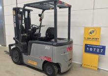 Carrelli elevatori frontali elettrici TCM FR 30-7