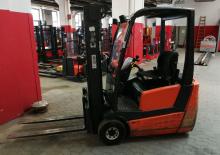 Carrelli elevatori frontali elettrici Steinbock LE 13-88