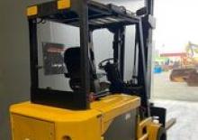 Carrelli elevatori frontali elettrici Caterpillar M 120 D