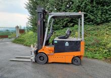 Carrelli elevatori frontali elettrici Carer R 30 N