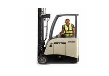 Carrelli elevatori frontali elettrici Crown RC 5735