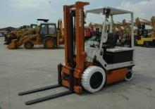Carrelli elevatori frontali elettrici Nissan RGM 02 R 28 U
