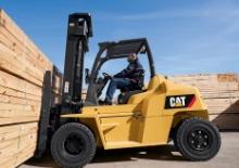 Carrelli elevatori frontali diesel Caterpillar DP120N