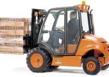 Carrelli elevatori fuoristrada Ausa CH 200