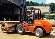 Carrelli elevatori fuoristrada Ausa C 500 H x 4