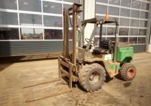 Carrelli elevatori fuoristrada Ausa CV 20