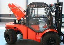 Carrelli elevatori fuoristrada Mast Explorer H 40 DA