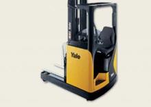 Carrelli elevatori retrattili elettrici Yale MR14H