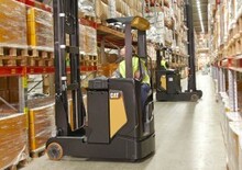 Carrelli elevatori retrattili elettrici Caterpillar NR14N2S