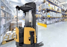 Carrelli elevatori retrattili elettrici Caterpillar NR23