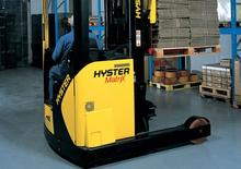 Carrelli elevatori retrattili elettrici Hyster R2.0HD