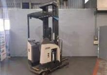 Carrelli elevatori retrattili elettrici Crown RR 5725 2.0