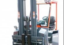Carrelli multidirezionali elettrici Combi-Lift CBE 3000