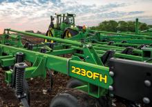 Coltivatori con vomeri ad alette John Deere 2230FH