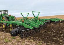 Coltivatori con vomeri ad alette John Deere 2635