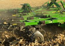 Coltivatori con vomeri ad alette John Deere 2660VT