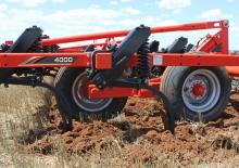 Coltivatori con vomeri ad alette Kuhn Chisel 4000-21