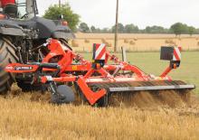 Coltivatori con vomeri ad alette Kuhn Cultimer M 300 NSM