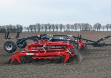 Coltivatori con vomeri ad alette Kongskilde Germinator Pro 5400