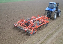 Coltivatori con vomeri ad alette Kuhn Performer 4000